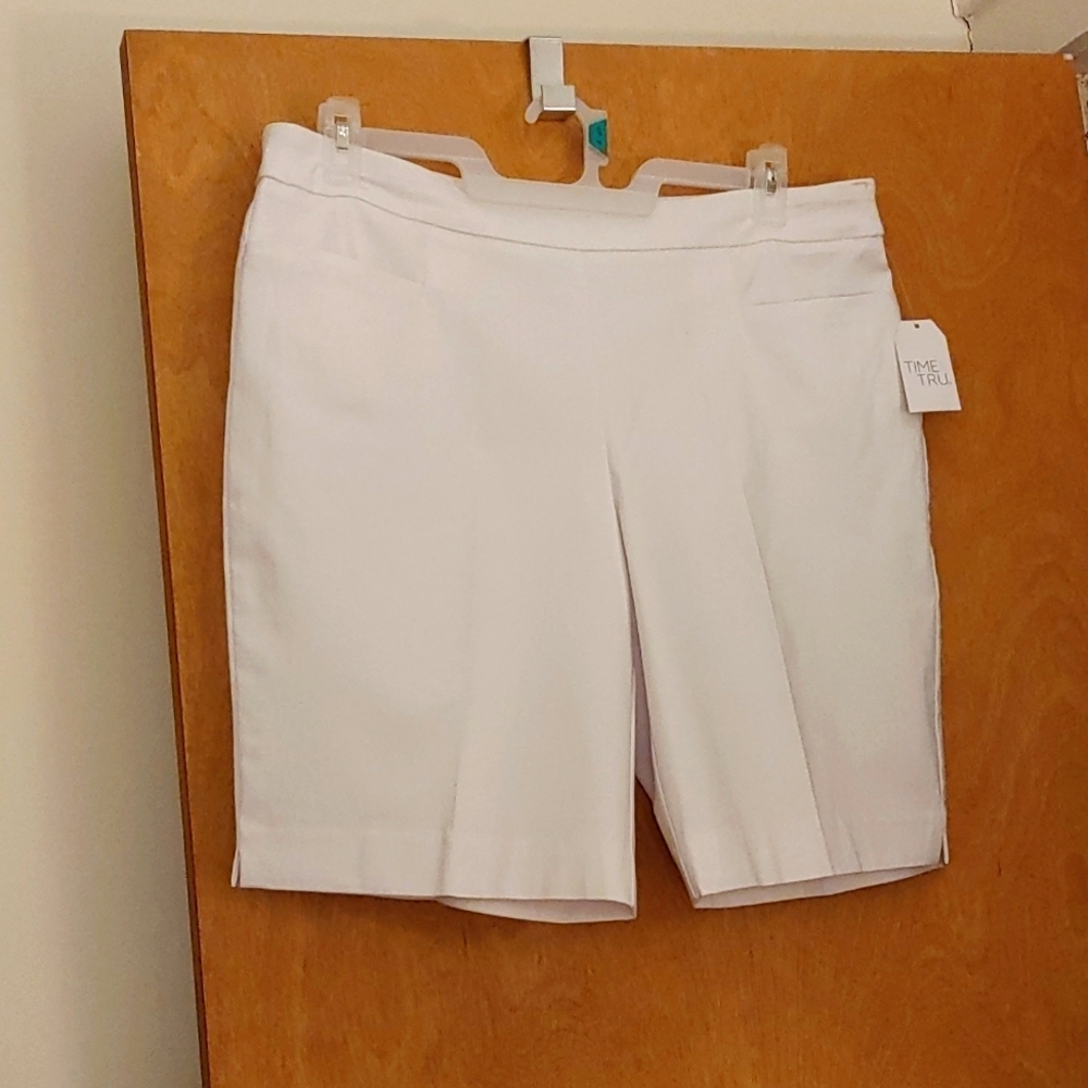 Misses size (16/18) White Cotton Shorts